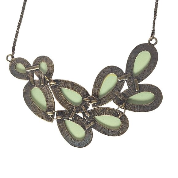 Vintage Olive Green Faceted Statement Necklace - Picture 6 of 6